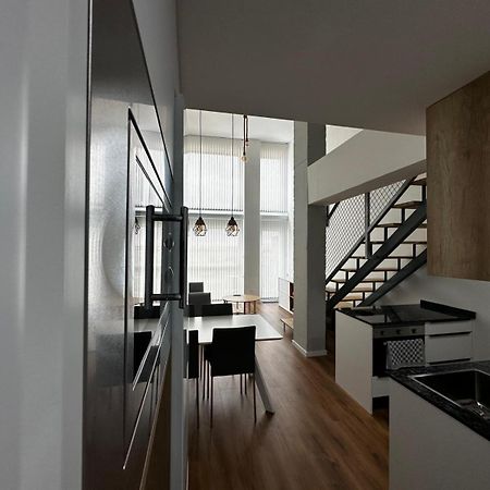 Black Rock Loft Apartment Madrid Bagian luar foto